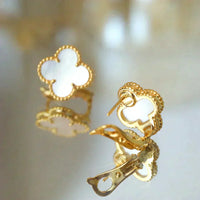[
Bluetears-Jewels]CLOVER MEDIUM 1 MOTIFS  WHITE MOP STUD EARRINGS