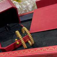 [Blue Jewels] Große Creolen im Clash-Stil