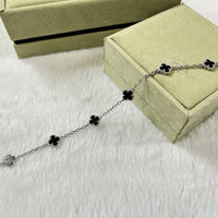 [Blue Jewels] Armband mit Kleeblatt-6-Motiv und Onyx